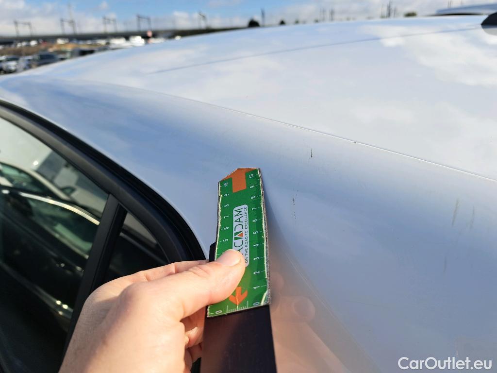  Peugeot  308 PEUGEOT  / 2017 / 5P / berlina con portón 5p Active Pack BlueHDi 130 S&S (AC) #49