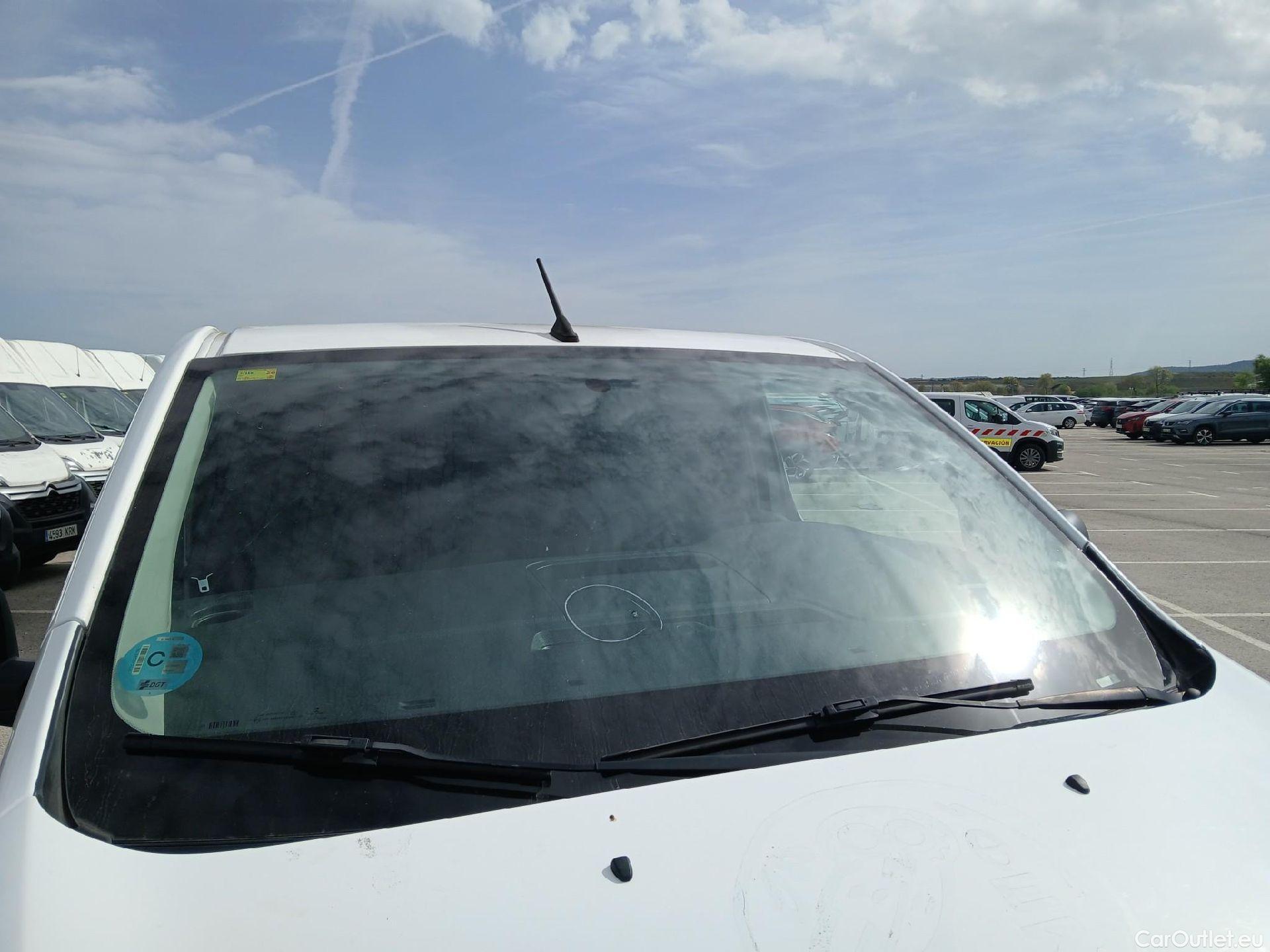  Citroen  Jumpy CITROEN  VU 4P 3G FURGÓN Talla M BlueHDi 90KW (120CV) 6v Confort #26