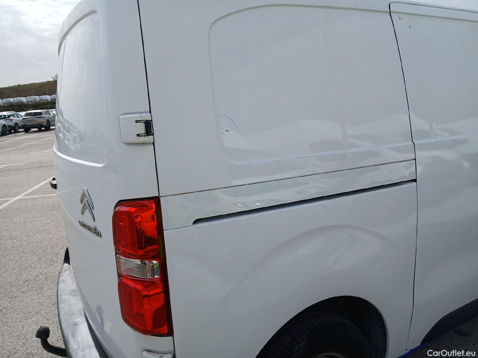  Citroen  Jumpy CITROEN  VU 4P 3G FURGÓN Talla M BlueHDi 90KW (120CV) 6v Confort #37