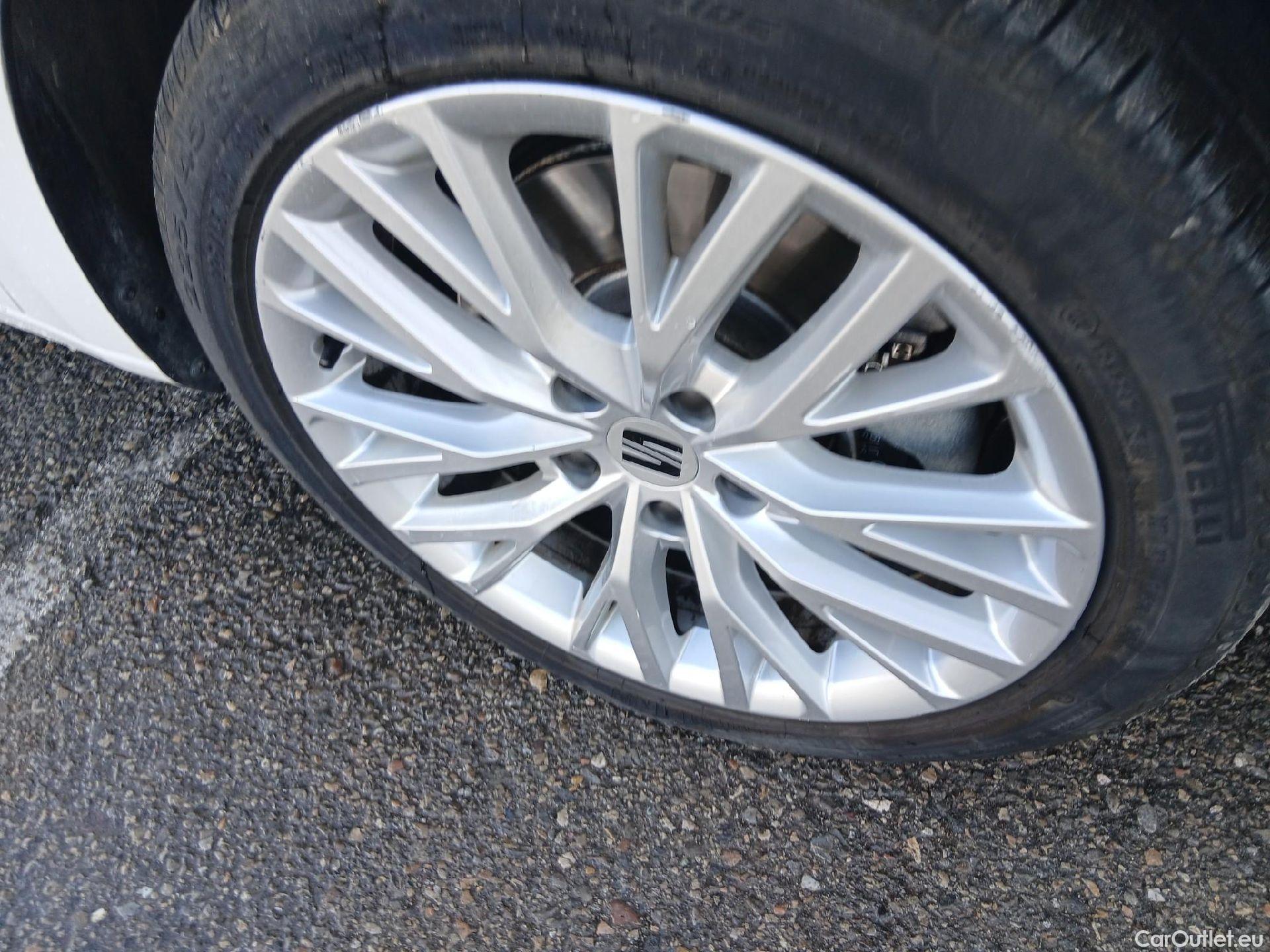  Seat  Leon SEAT Nuevo León / 2020 / 5P / familiar SP 1.4 e-Hybrid DSG S&S Xcellence Go L #21