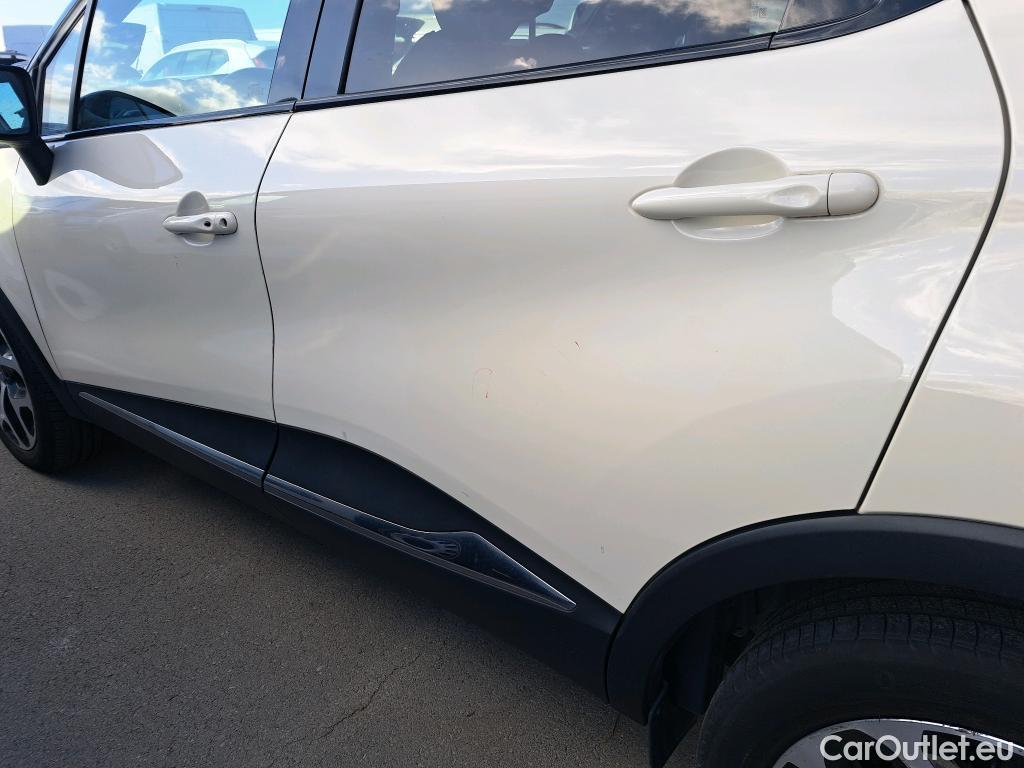  Renault  Captur RENAULT  / 2017 / 5P / crossover Zen TCe 66kW (90CV) -18 (CX) #13