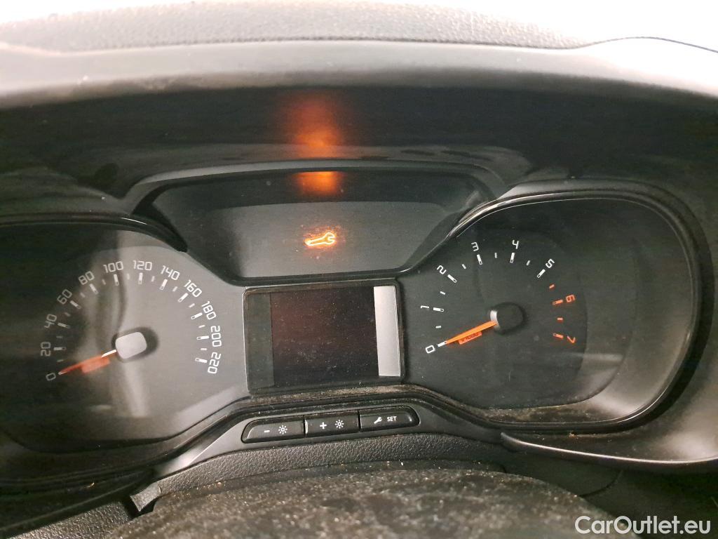  Citroen  Berlingo CITROEN  / 2018 / 3P / furgón derivado de turismo Talla M BlueHDi 100 CONTROL #32