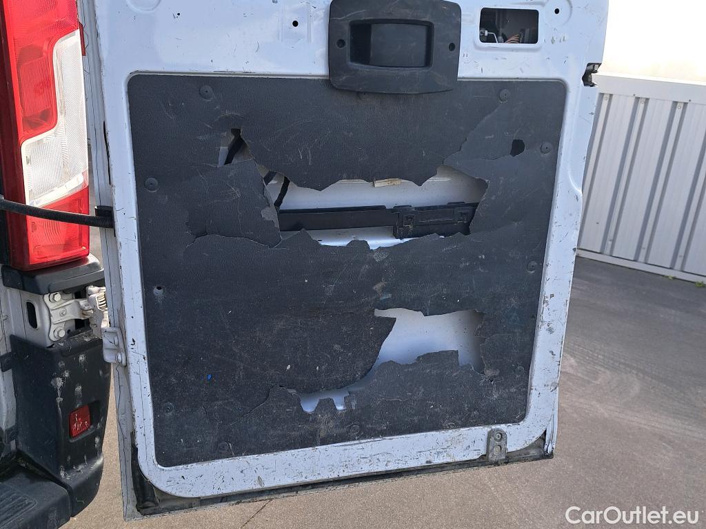  Citroen  Jumper CITROEN  / 2014 / 4P / furgón BlueHDi 103KW (140CV) Furgón 35L3H2 #76