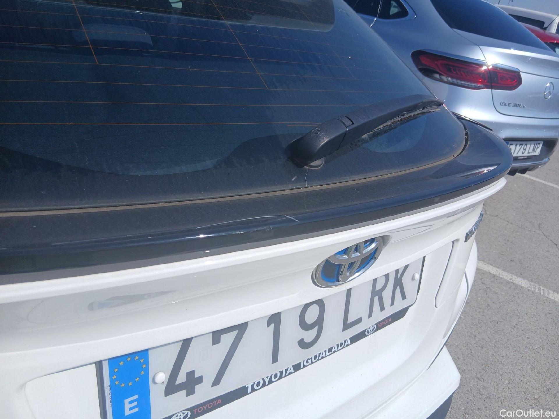  Toyota  C-HR TOYOTA  / 2019 / 5P / todoterreno 1.8 125H Active #26