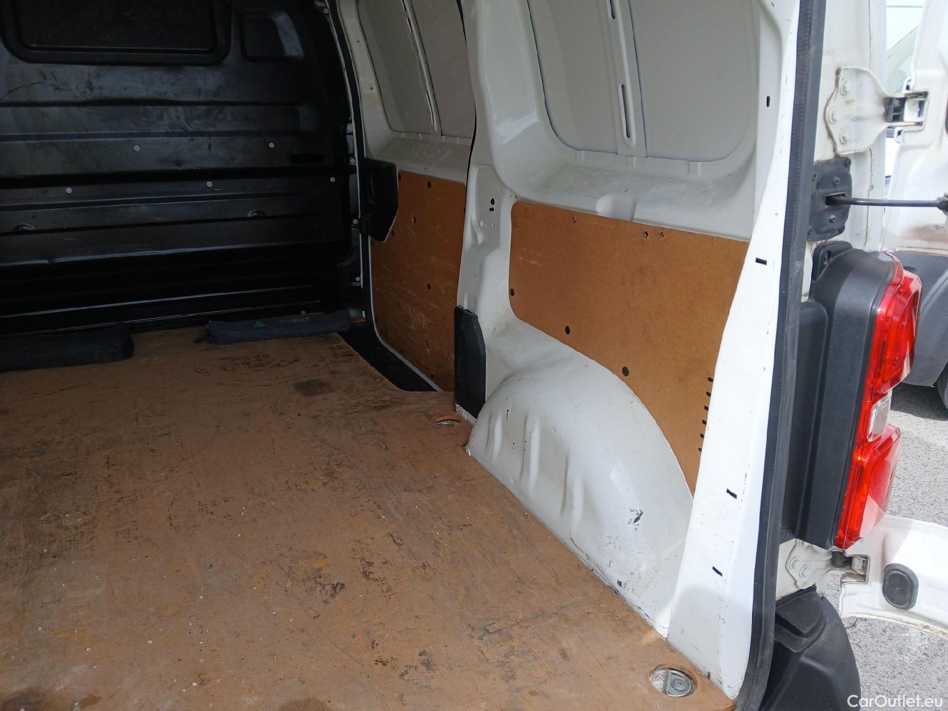  Citroen  Jumpy CITROEN  VU 4P 3G FURGÓN Talla M BlueHDi 90KW (120CV) 6v Confort #11