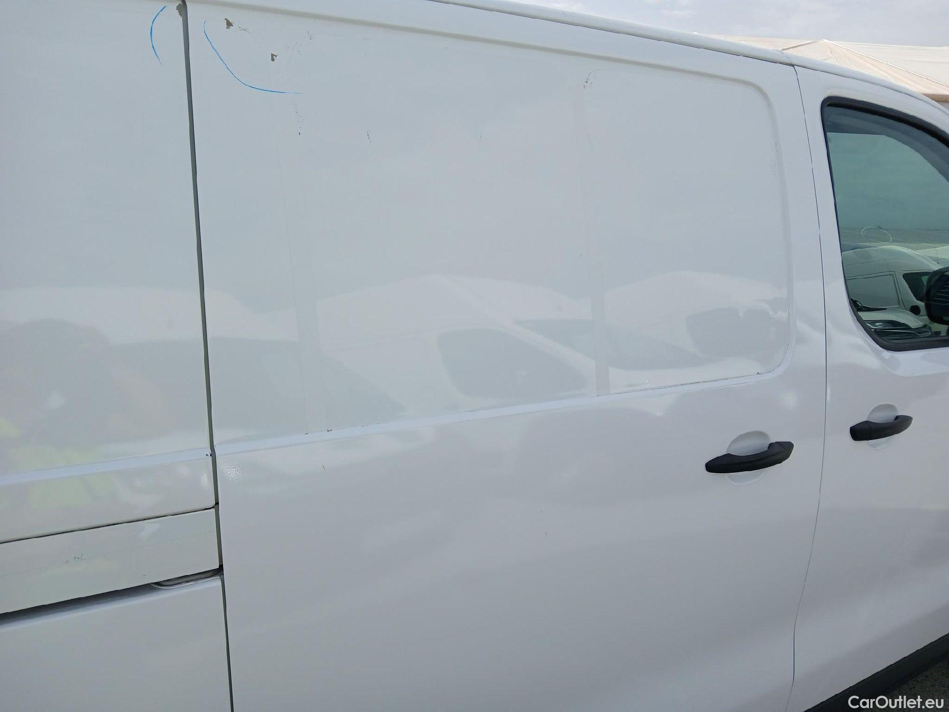  Citroen  Jumpy CITROEN  VU 4P 3G FURGÓN Talla M BlueHDi 90KW (120CV) 6v Confort #39