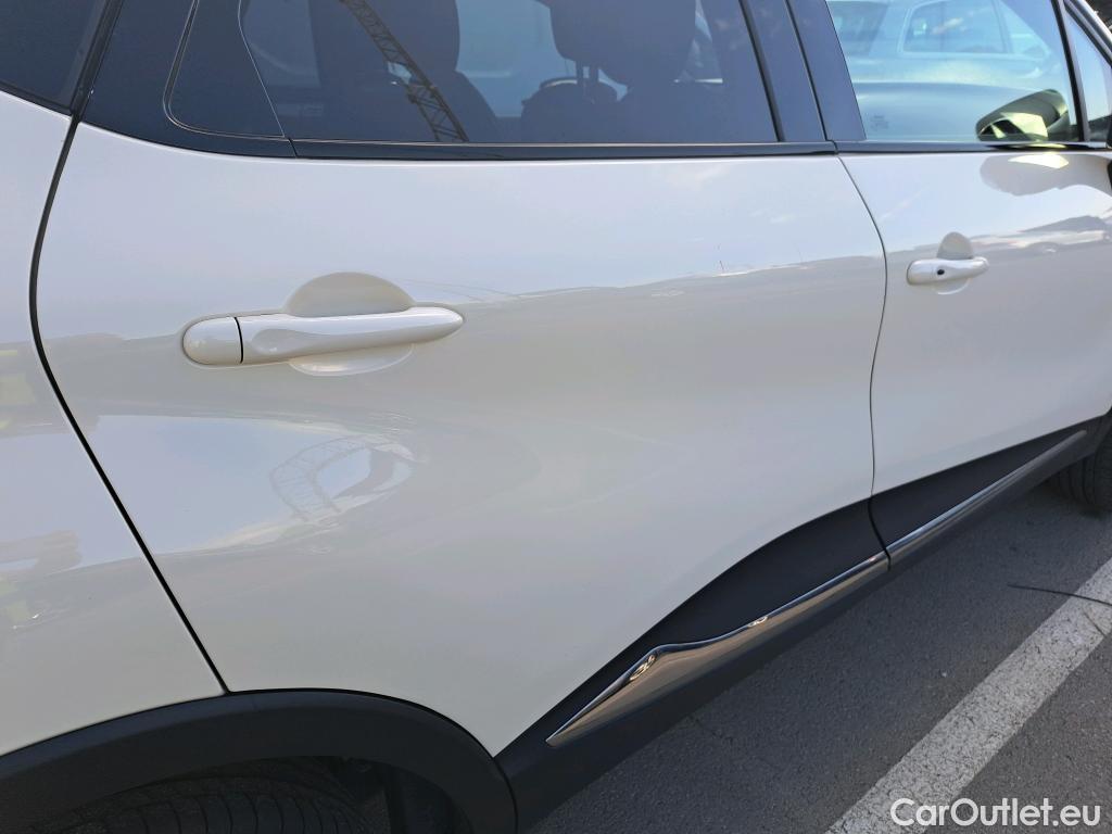  Renault  Captur RENAULT  / 2017 / 5P / crossover Zen TCe 66kW (90CV) -18 (CX) #15