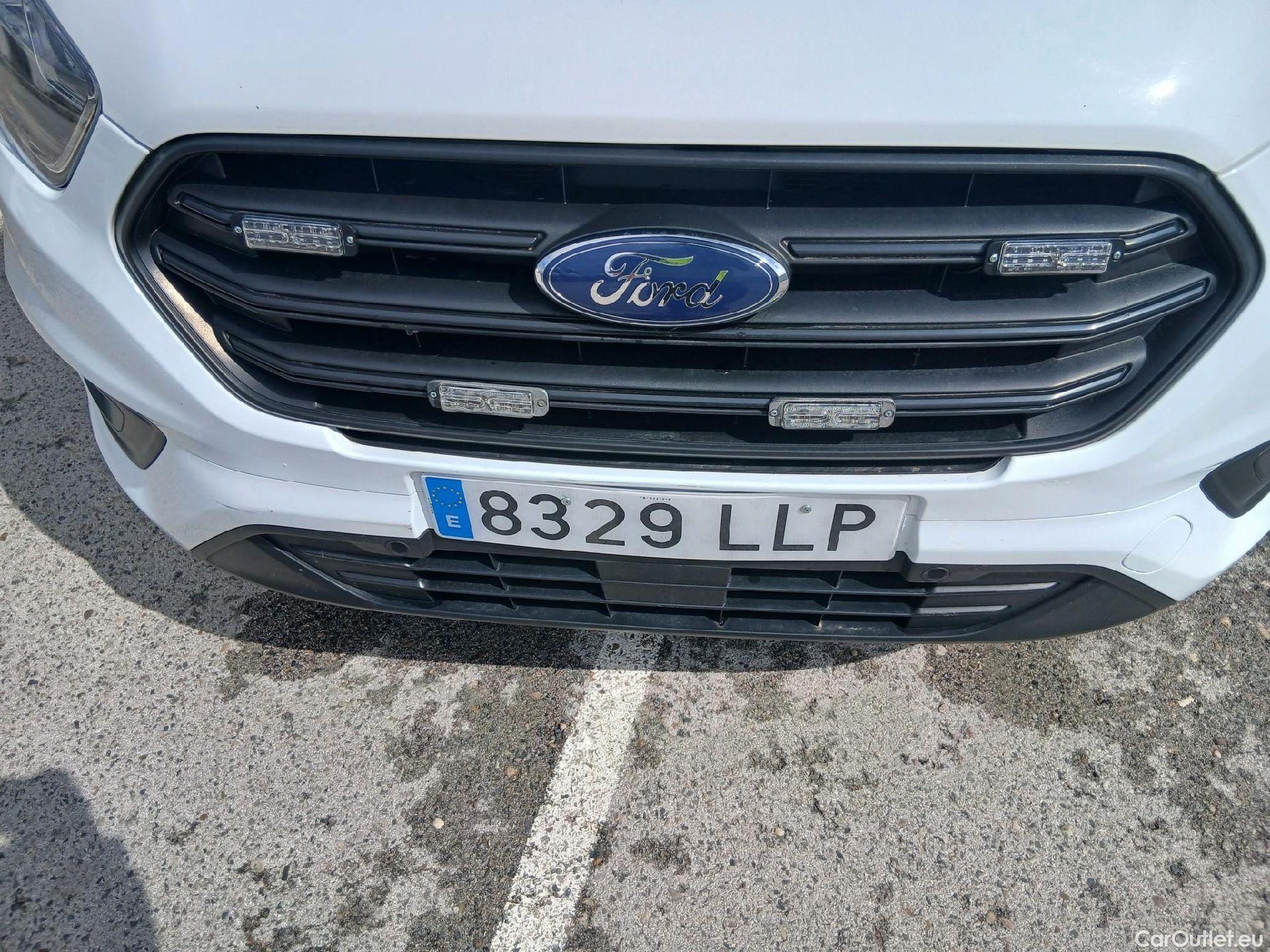  Ford  Transit FORD  Custom / 2012 / 4P / combi Kombi 2.0 TDCI 96kW 320 L2 Trend MHEV #36