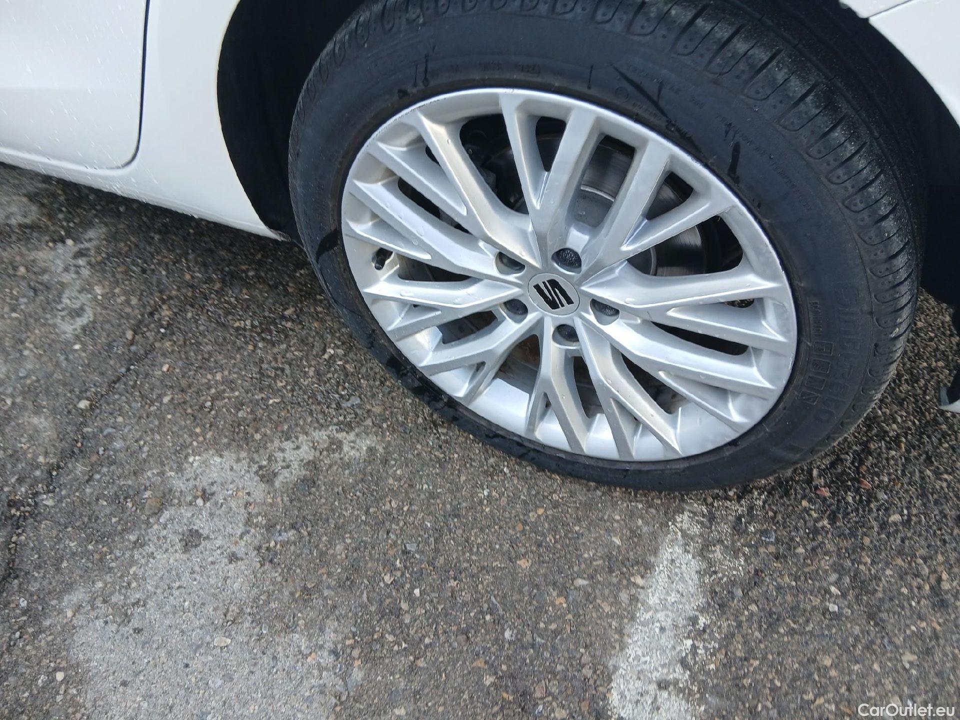  Seat  Leon SEAT Nuevo León / 2020 / 5P / familiar SP 1.4 e-Hybrid DSG S&S Xcellence Go L #10