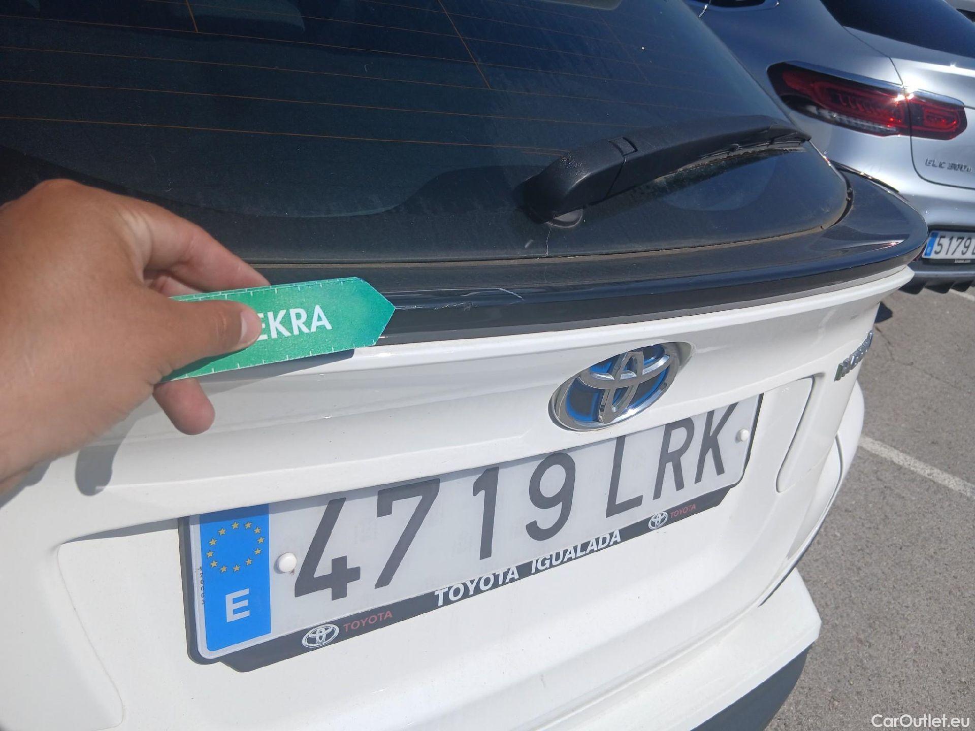  Toyota  C-HR TOYOTA  / 2019 / 5P / todoterreno 1.8 125H Active #25