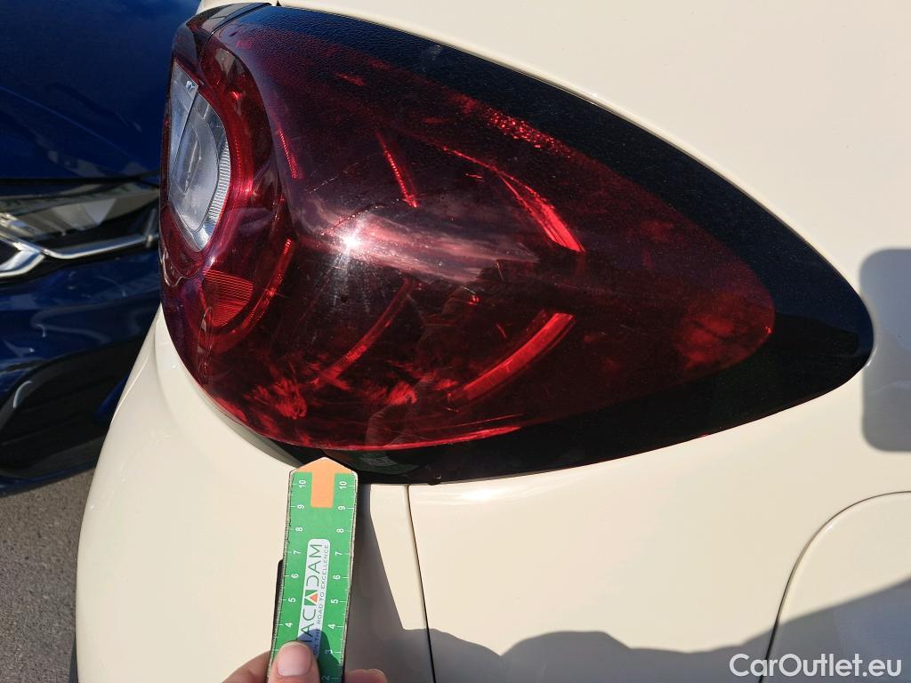  Renault  Captur RENAULT  / 2017 / 5P / crossover Zen TCe 66kW (90CV) -18 (CX) #29