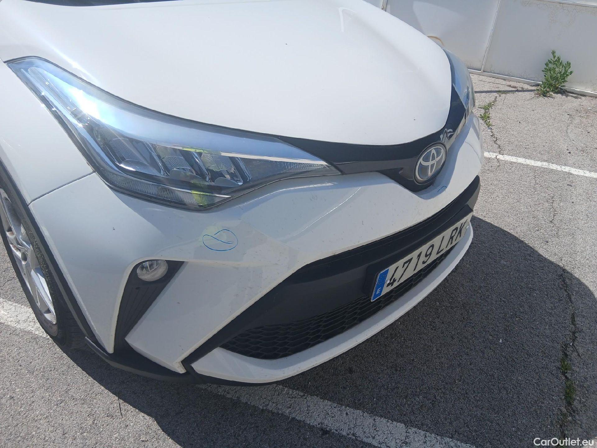  Toyota  C-HR TOYOTA  / 2019 / 5P / todoterreno 1.8 125H Active #7