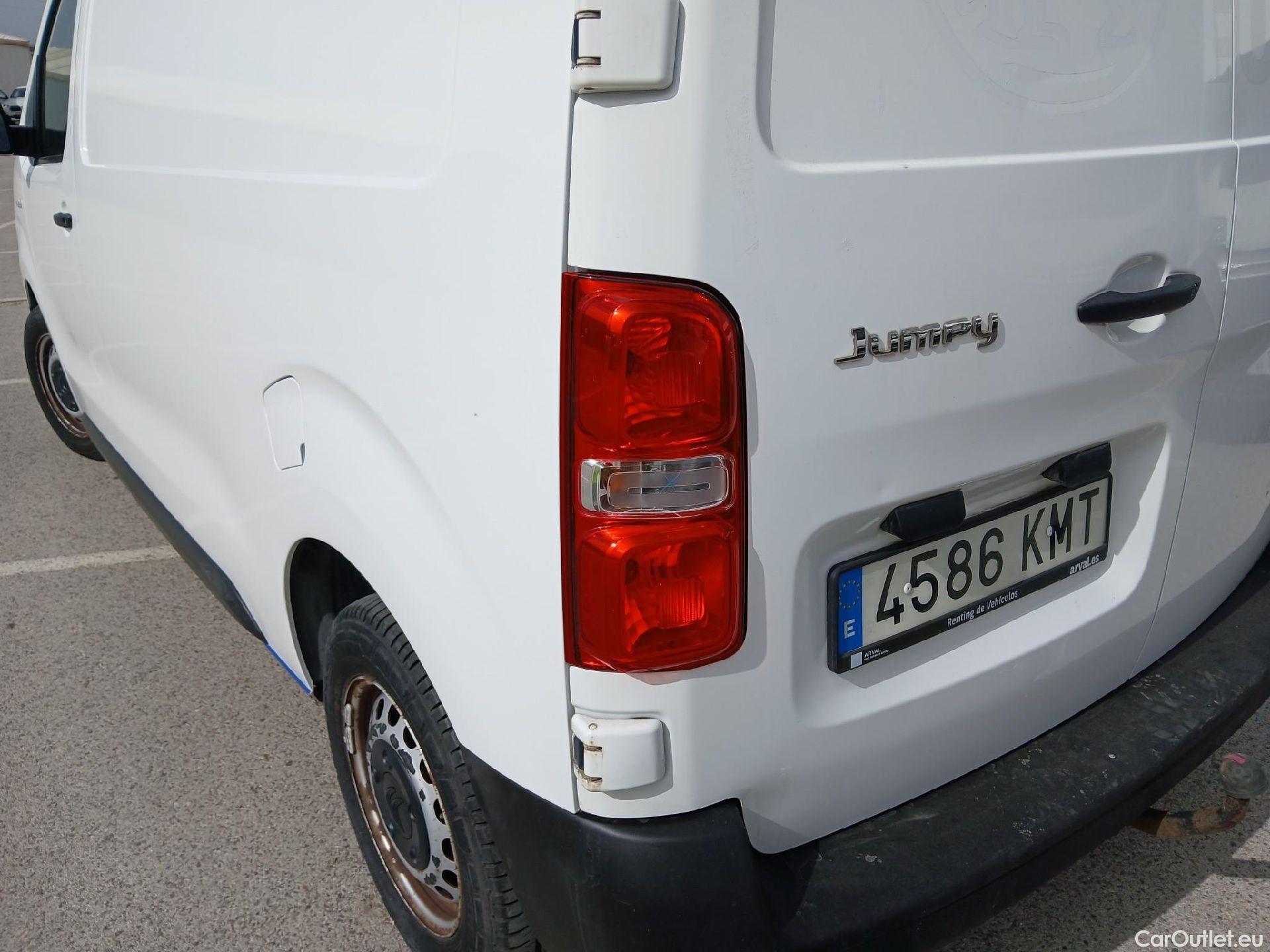  Citroen  Jumpy CITROEN  VU 4P 3G FURGÓN Talla M BlueHDi 90KW (120CV) 6v Confort #29