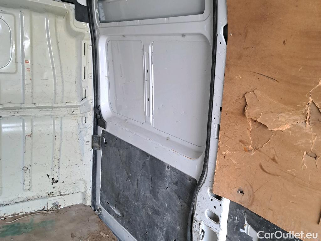  Citroen  Jumper CITROEN  / 2014 / 4P / furgón BlueHDi 103KW (140CV) Furgón 35L3H2 #2