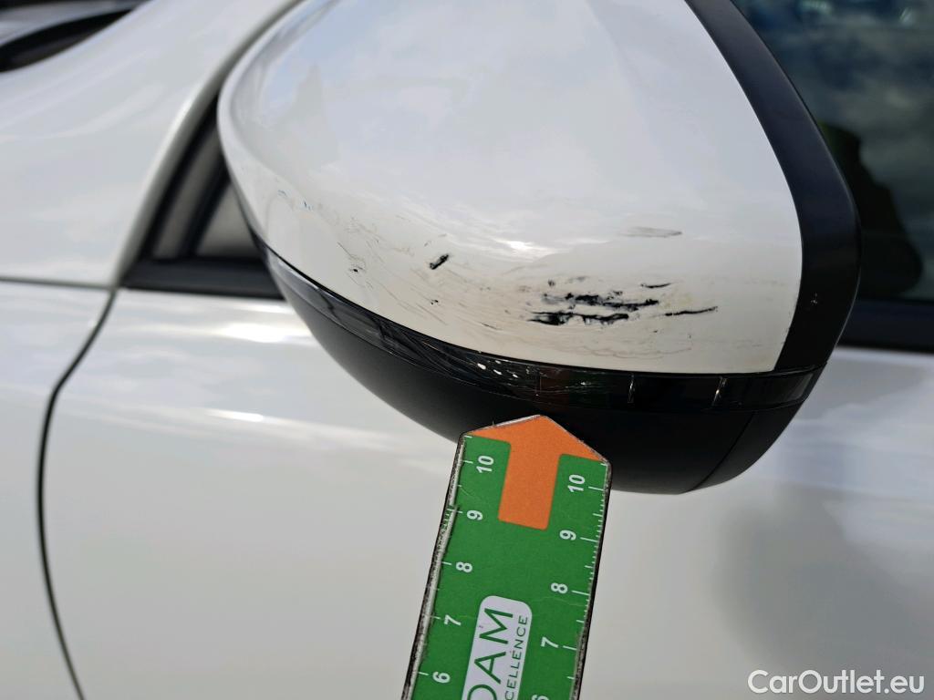  Peugeot  308 PEUGEOT  / 2017 / 5P / berlina con portón 5p Active Pack BlueHDi 130 S&S (AC) #20