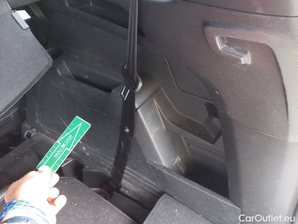  Peugeot  5008 PEUGEOT  / 2020 / 5P / todoterreno 1.5 BlueHDi 96kW (130CV) S&S GT #16