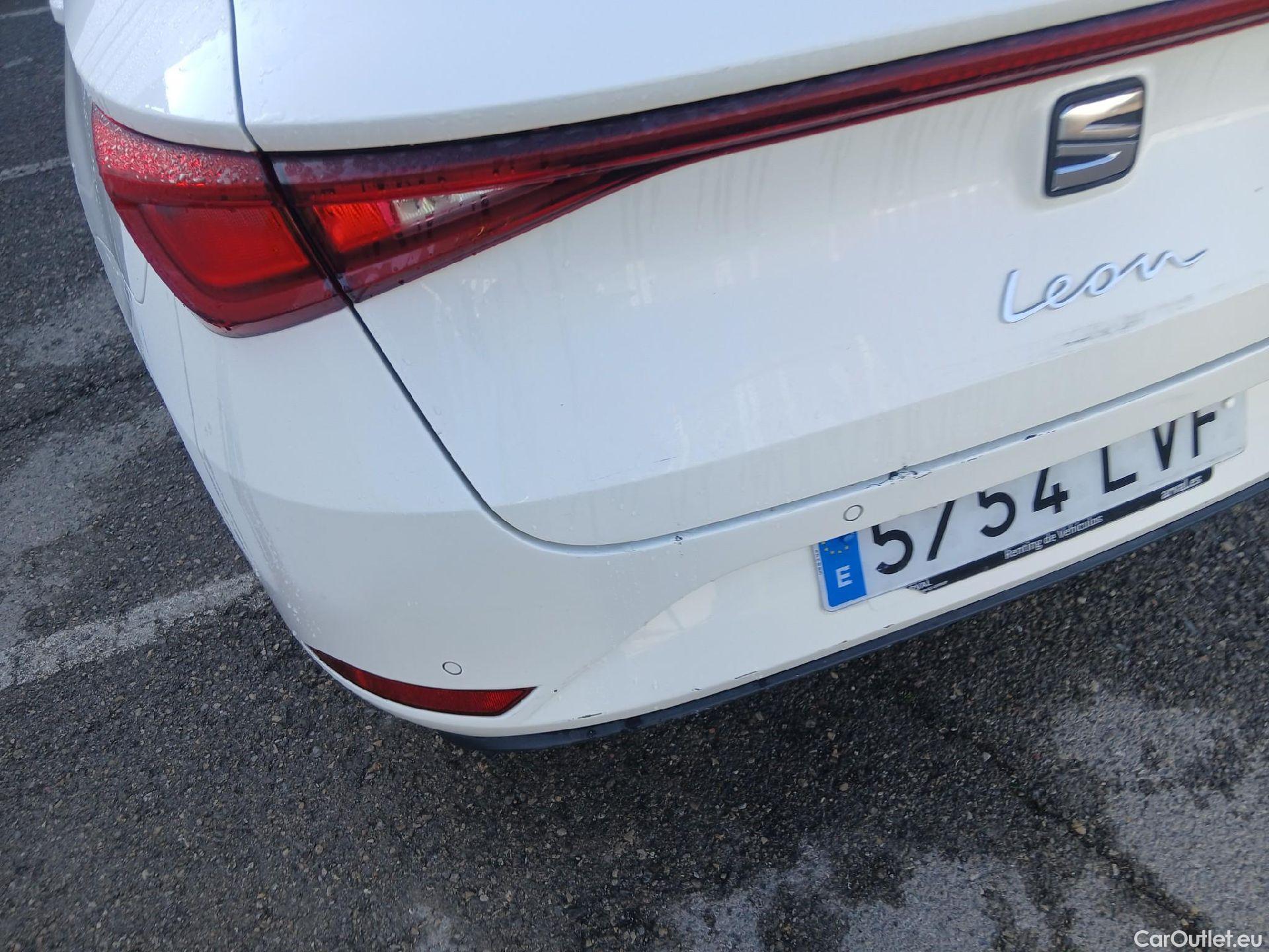  Seat  Leon SEAT Nuevo León / 2020 / 5P / familiar SP 1.4 e-Hybrid DSG S&S Xcellence Go L #12