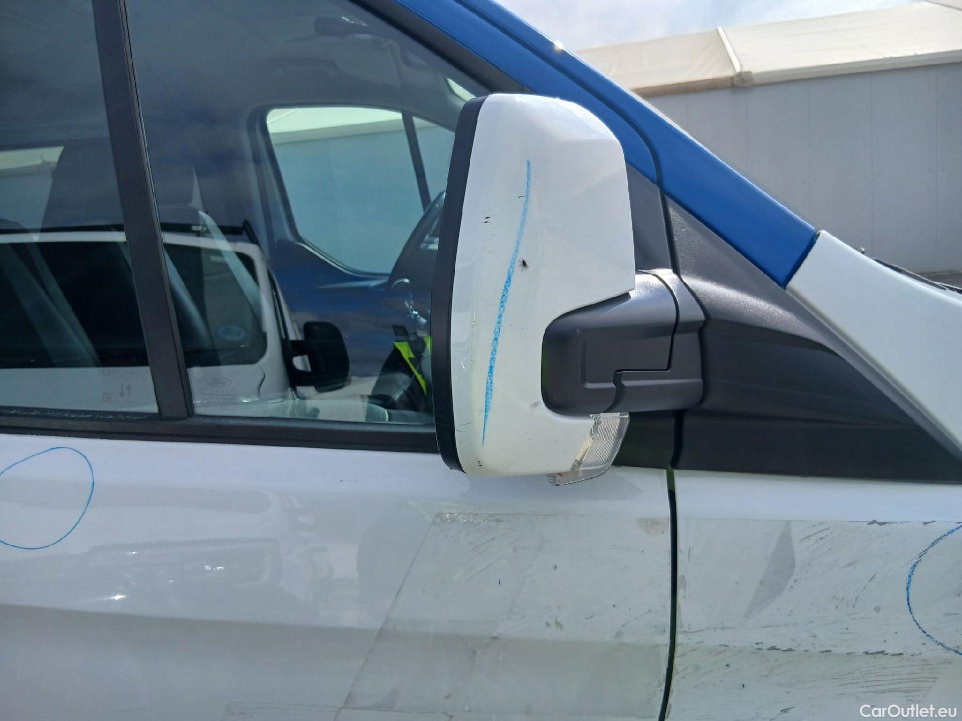  Ford  Transit FORD  Custom / 2012 / 4P / combi Kombi 2.0 TDCI 96kW 320 L2 Trend MHEV #27