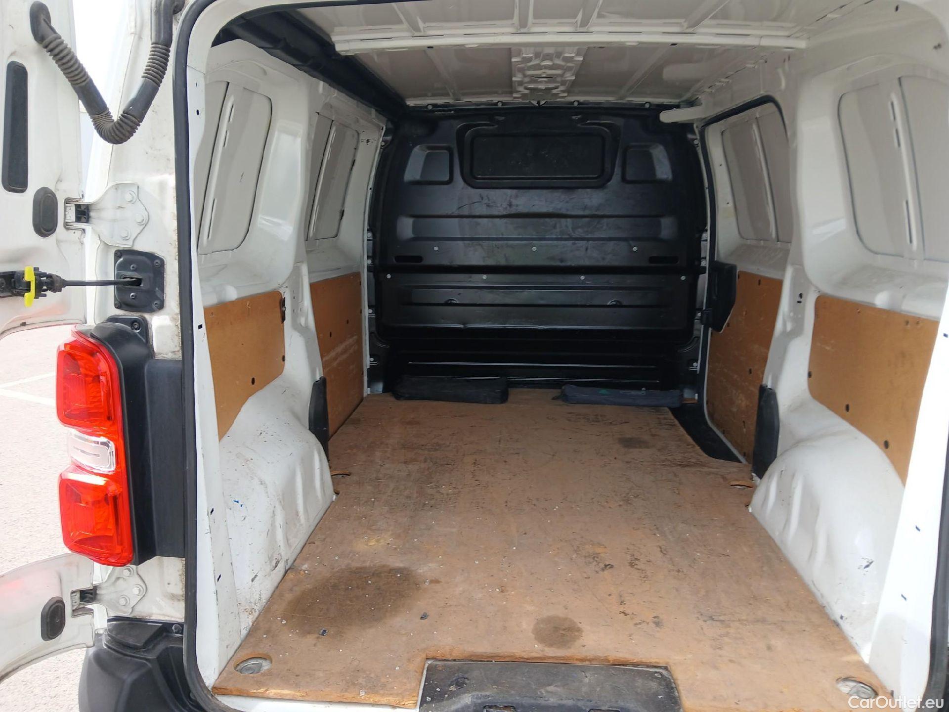  Citroen  Jumpy CITROEN  VU 4P 3G FURGÓN Talla M BlueHDi 90KW (120CV) 6v Confort #12