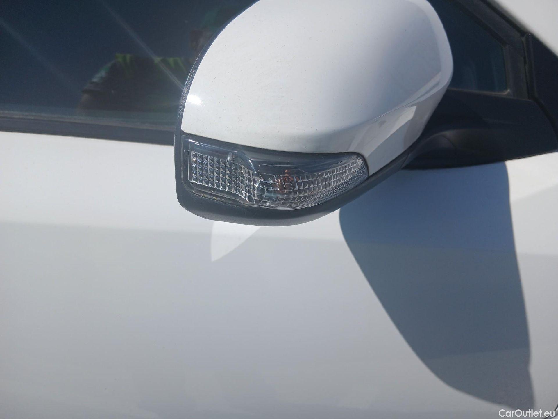  Toyota  C-HR TOYOTA  / 2019 / 5P / todoterreno 1.8 125H Active #38