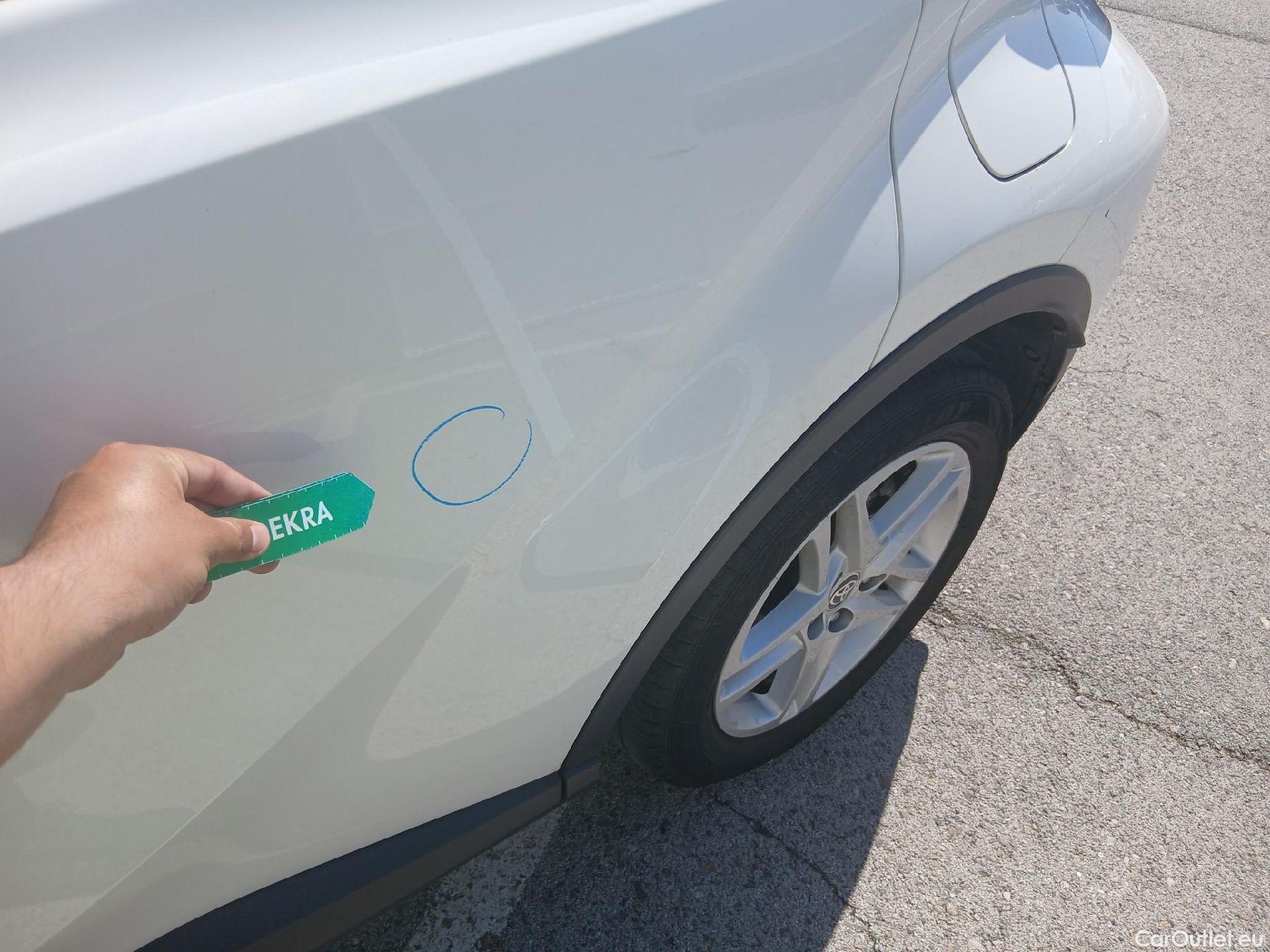  Toyota  C-HR TOYOTA  / 2019 / 5P / todoterreno 1.8 125H Active #18