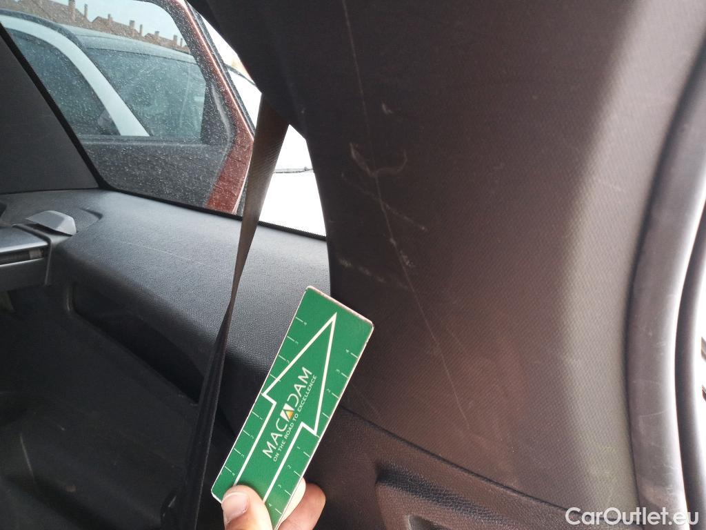  Peugeot  5008 PEUGEOT  / 2020 / 5P / todoterreno 1.5 BlueHDi 96kW (130CV) S&S GT #17