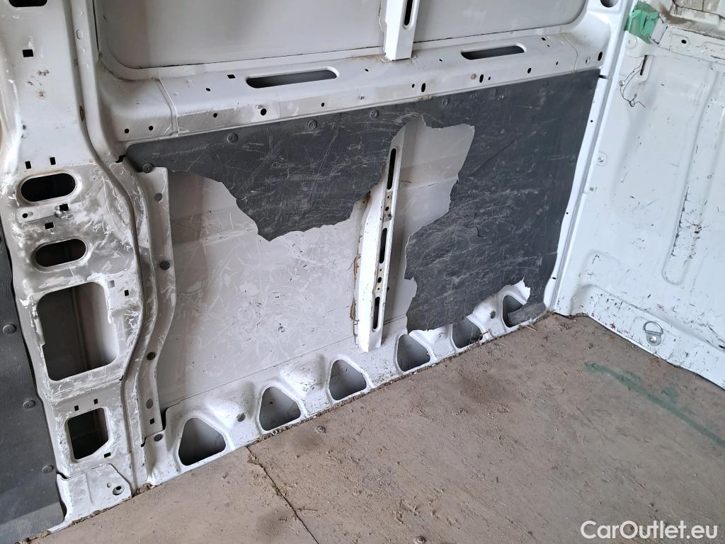  Citroen  Jumper CITROEN  / 2014 / 4P / furgón BlueHDi 103KW (140CV) Furgón 35L3H2 #46