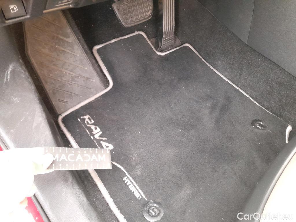  Toyota  RAV4 TOYOTA  / 2018 / 5P / todoterreno 2.5l 220H Luxury 4WD #19