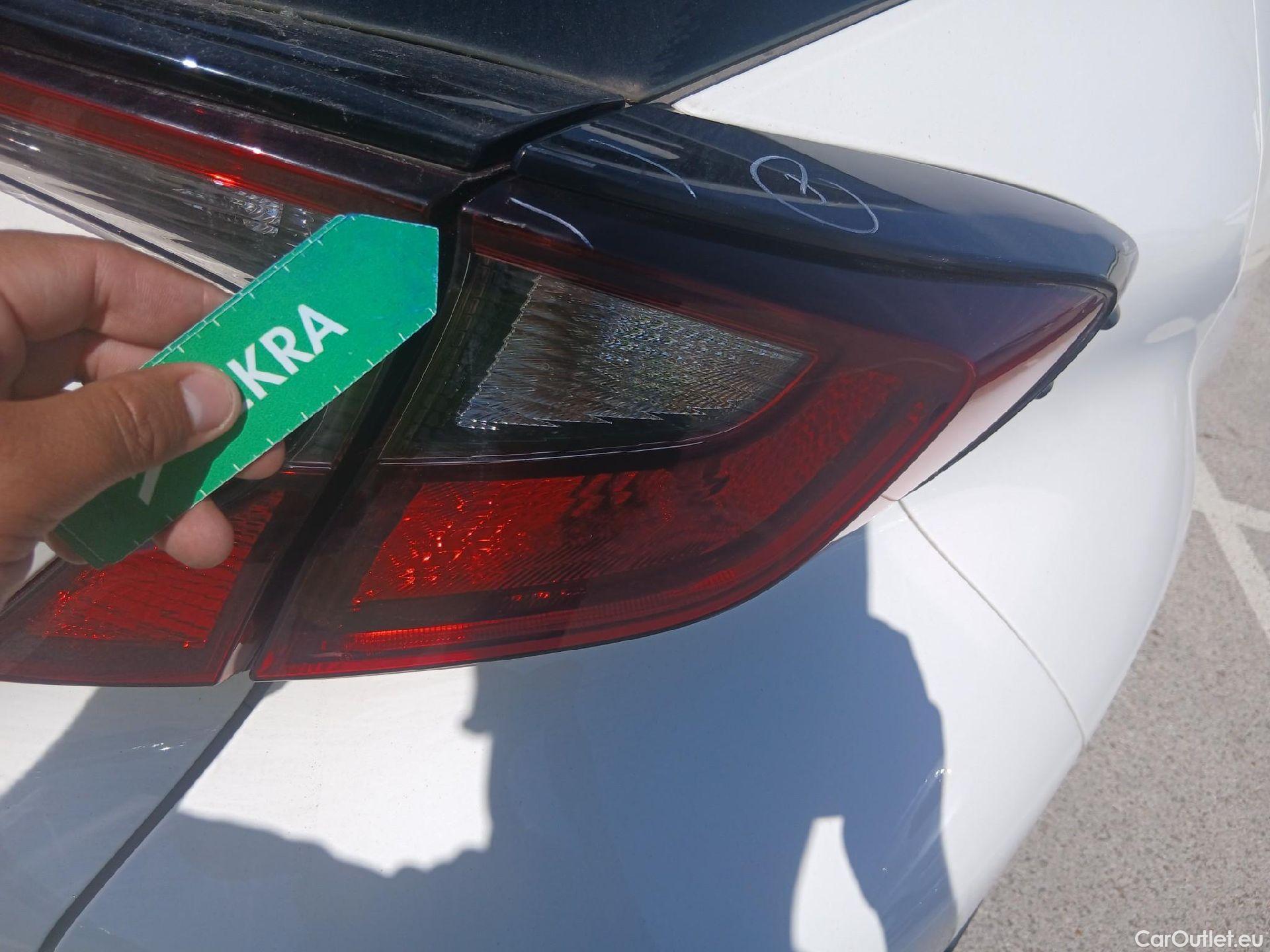  Toyota  C-HR TOYOTA  / 2019 / 5P / todoterreno 1.8 125H Active #30