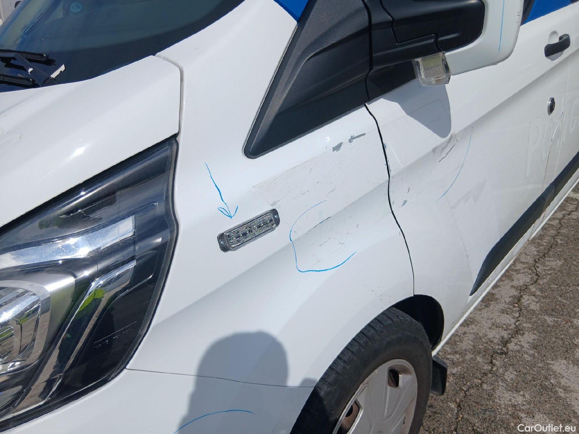  Ford  Transit FORD  Custom / 2012 / 4P / combi Kombi 2.0 TDCI 96kW 320 L2 Trend MHEV #5