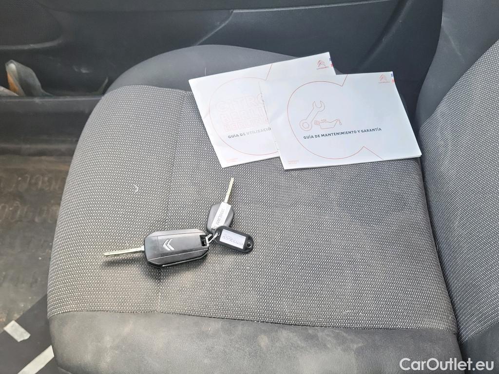  Citroen  Berlingo CITROEN  / 2018 / 3P / furgón derivado de turismo Talla M BlueHDi 100 CONTROL #40