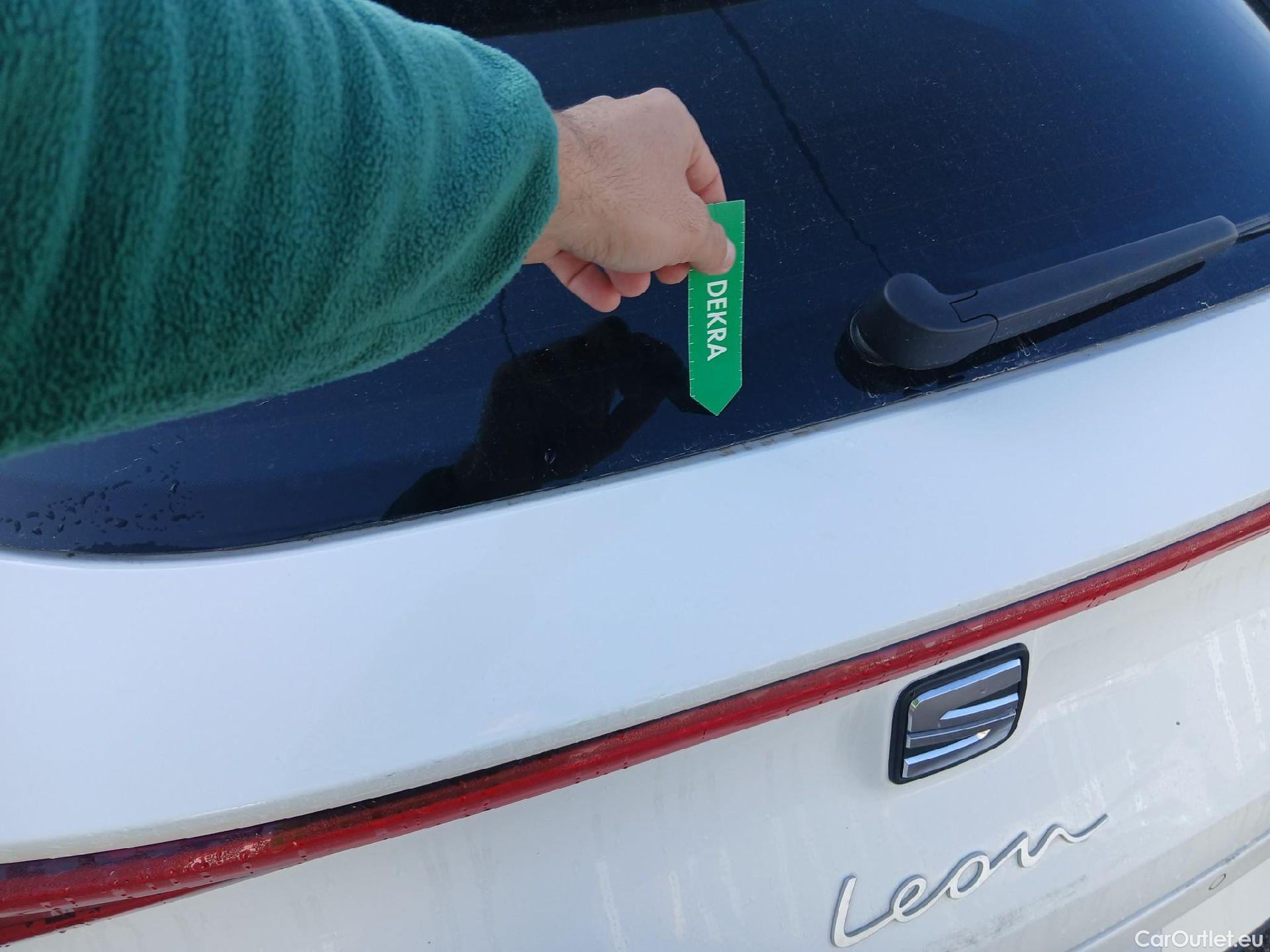  Seat  Leon SEAT Nuevo León / 2020 / 5P / familiar SP 1.4 e-Hybrid DSG S&S Xcellence Go L #14