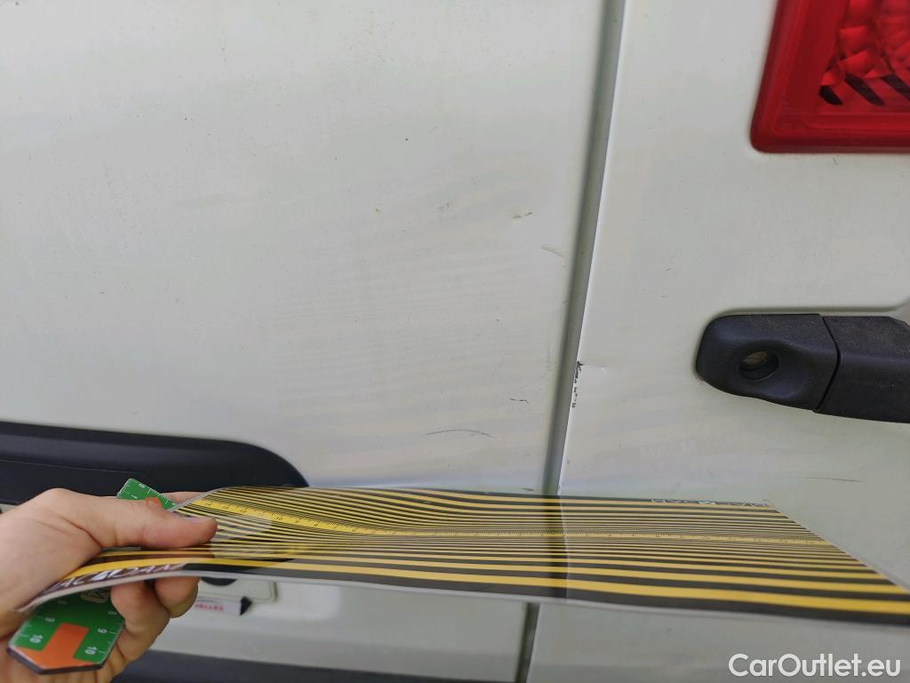  Nissan  NV400 NISSAN  / 2011 / 4P / furgón L2H2 3,5T 2.3dCi 99kW FWD Comfort #ISOTERMO# #21