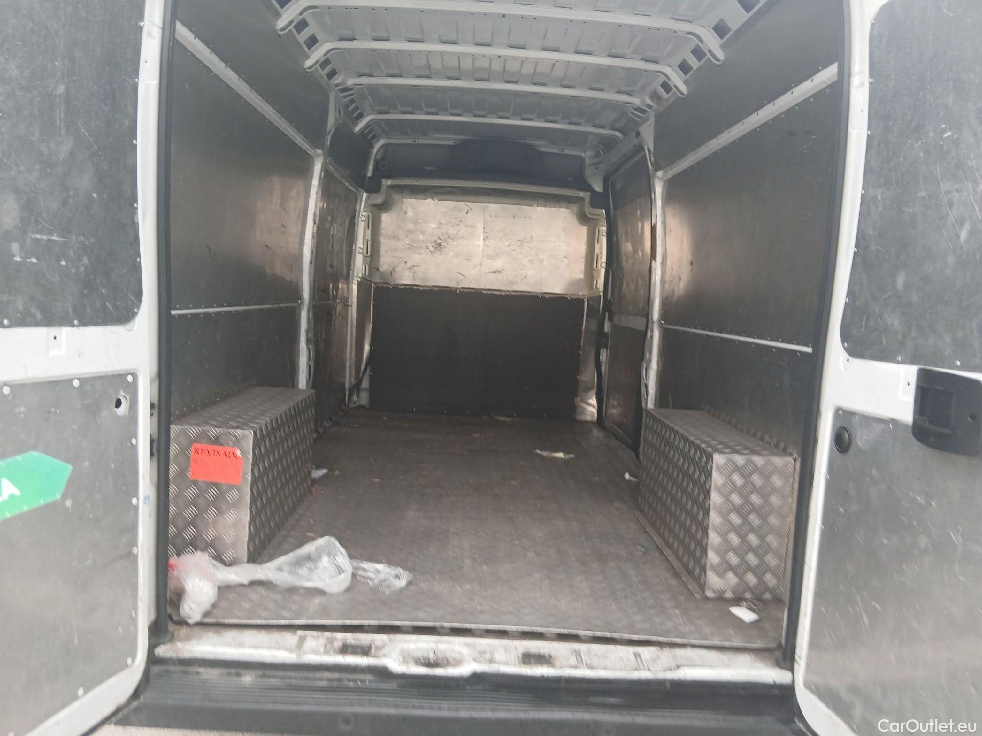  Peugeot  Boxer PEUGEOT  / 2014 / 4P / furgón Pack 335 L3 H2 BHDI 103kW (140CV) S&S #2