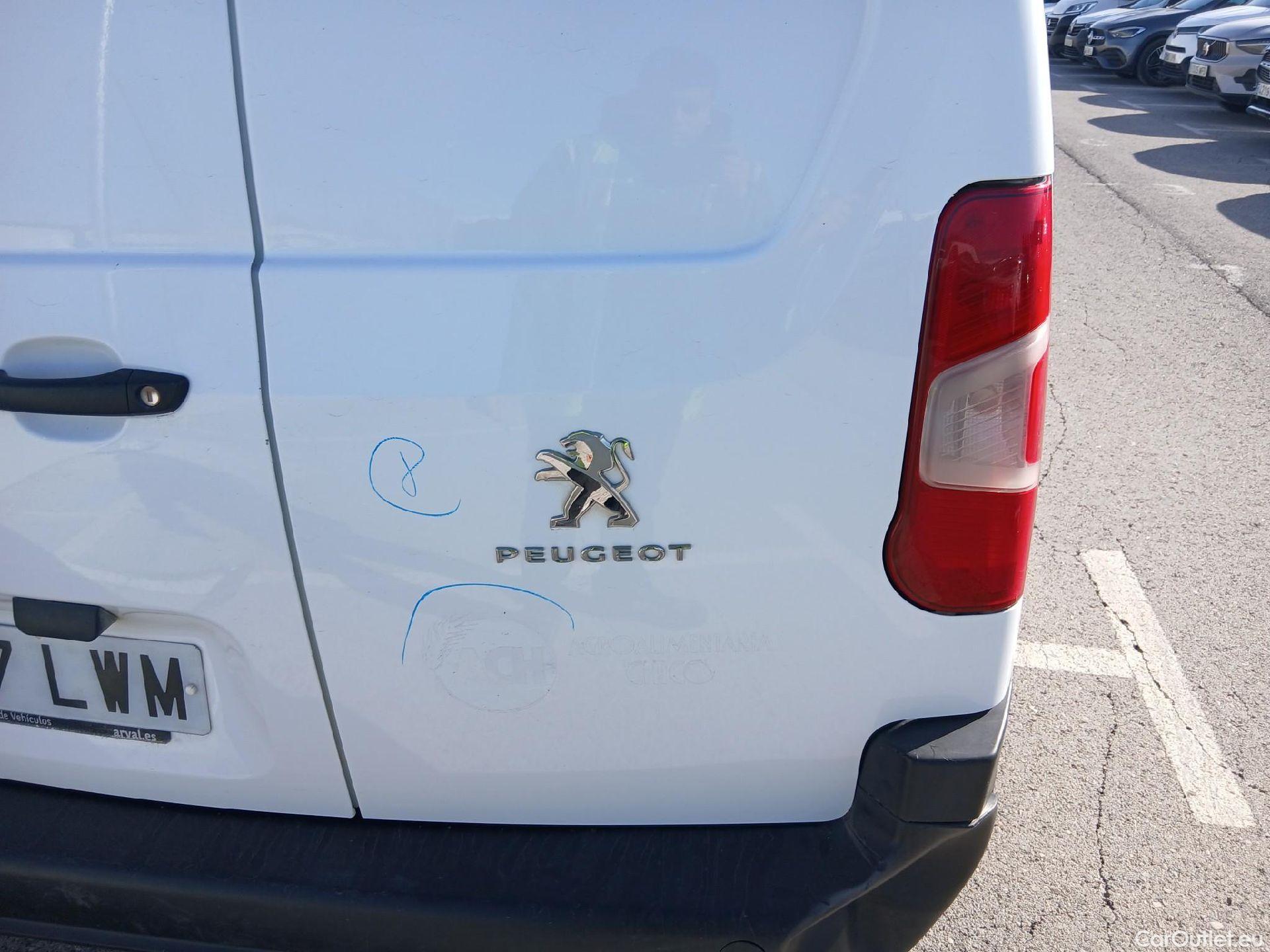  Peugeot  Partner PEUGEOT  / 2018 / 4P / furgón derivado de turismo Premium Standard 600kg BlueHDi 73kW (AC) #18