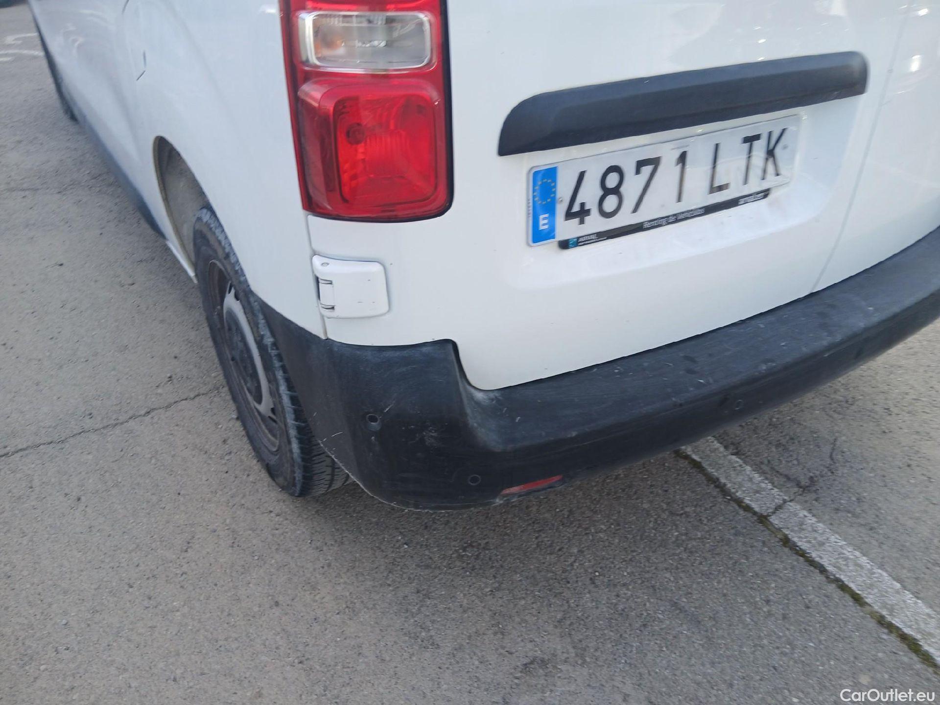  Peugeot  Expert PEUGEOT  / 2016 / 4P / furgón Furgón Premium 2.0 BlueHDi 120 Standard #10