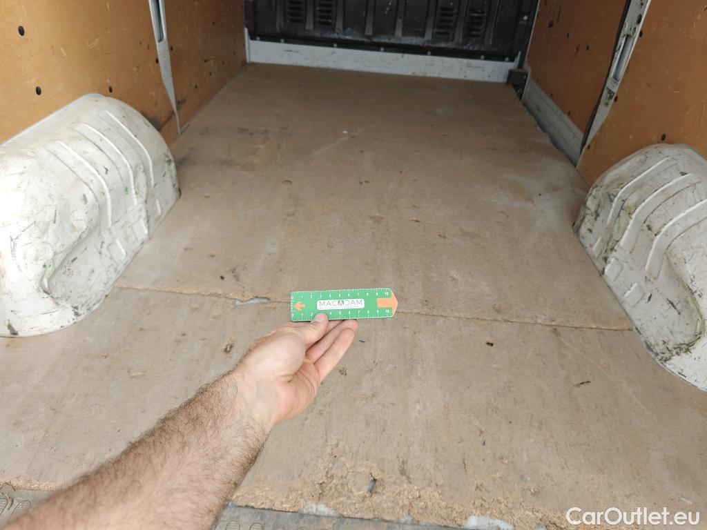  Renault  Master RENAULT  / 2019 / 4P / furgón Furgón T L2H2 3500 Bl dCi 100kW (135CV) #61