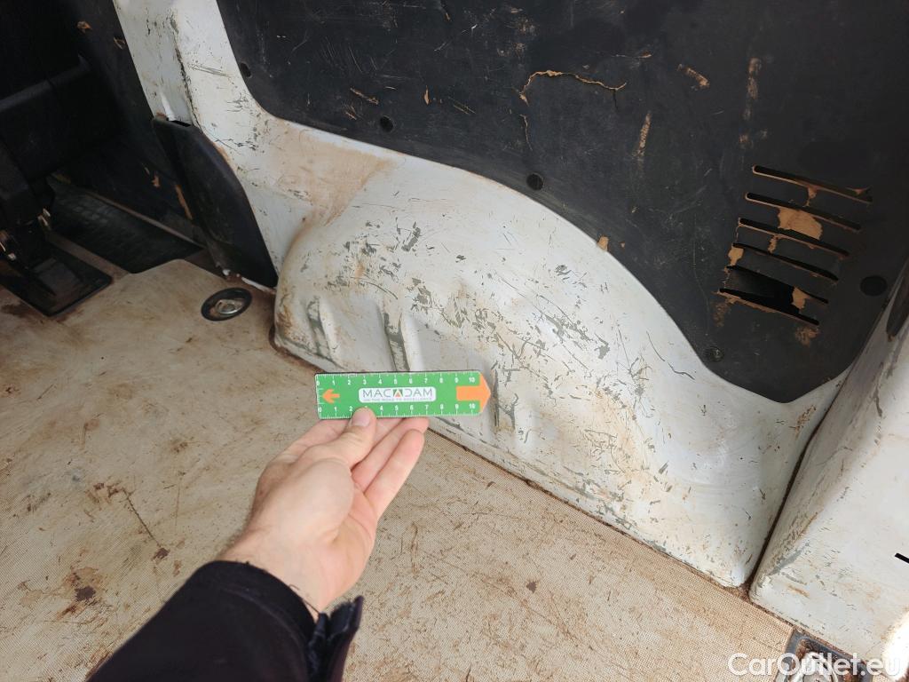  Opel  Vivaro OPEL  / 2019 / 4P / furgón 1.5 D 88kW (120CV) M Std Express M.P. DC #16