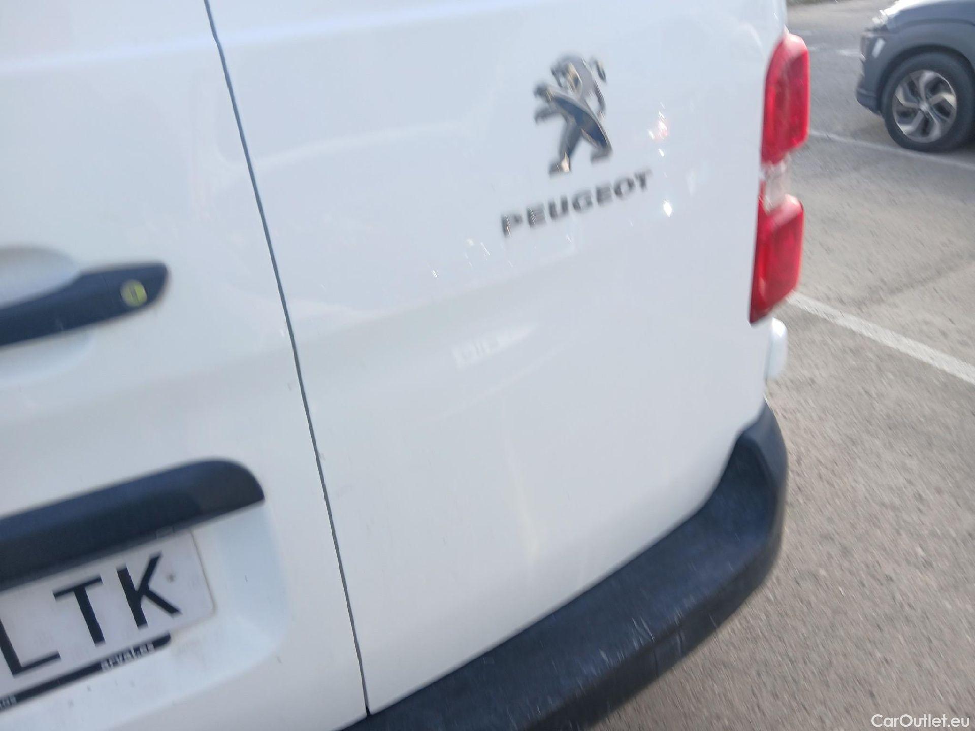  Peugeot  Expert PEUGEOT  / 2016 / 4P / furgón Furgón Premium 2.0 BlueHDi 120 Standard #13