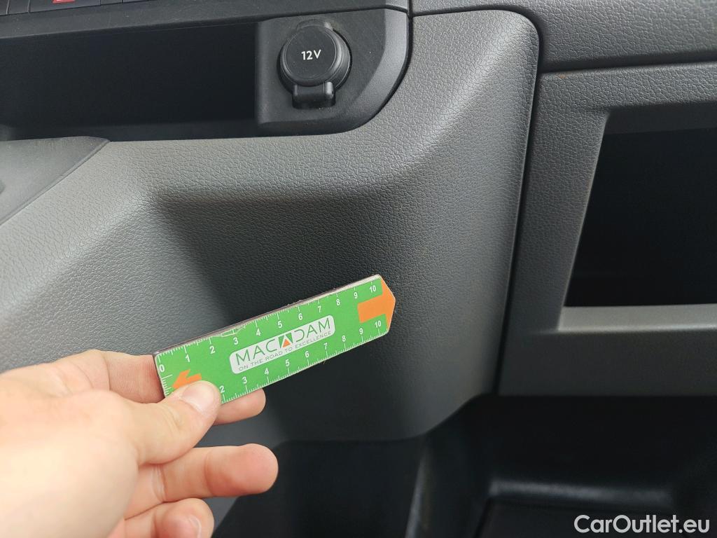  Opel  Vivaro OPEL  / 2019 / 4P / furgón 1.5 D 88kW (120CV) M Std Express M.P. DC #58