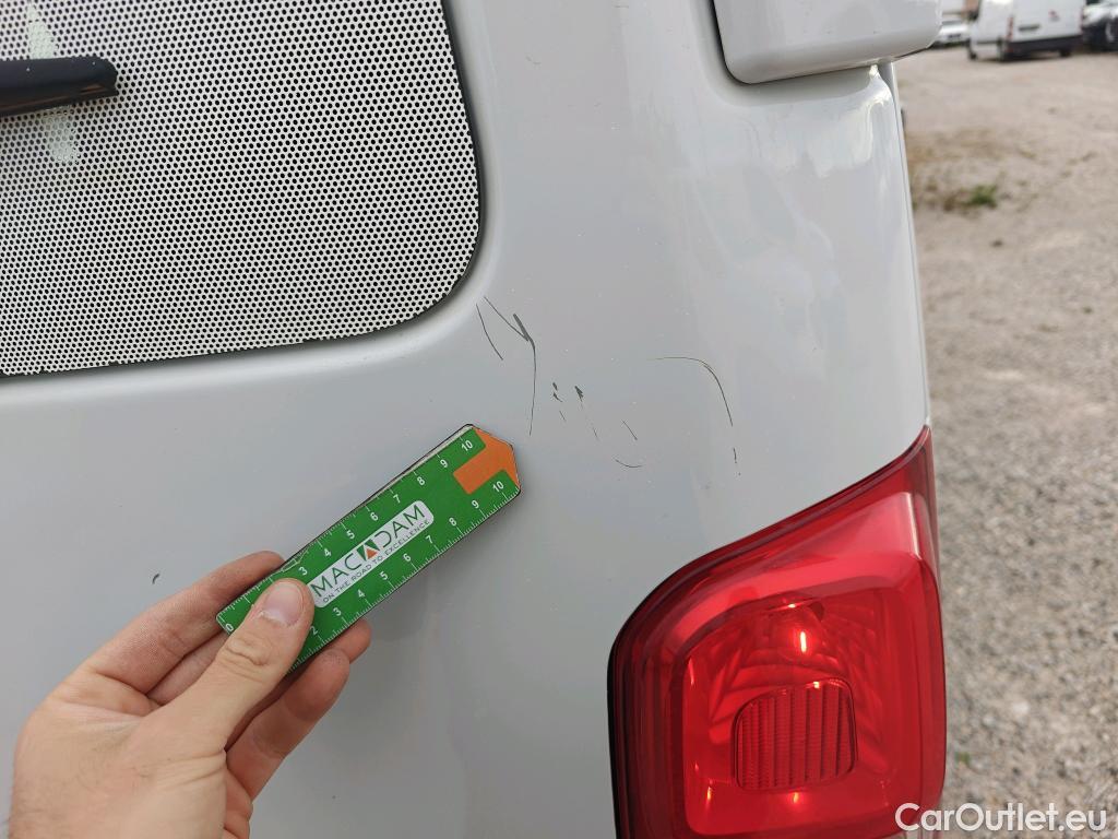  Opel  Vivaro OPEL  / 2019 / 4P / furgón 1.5 D 88kW (120CV) M Std Express M.P. DC #31