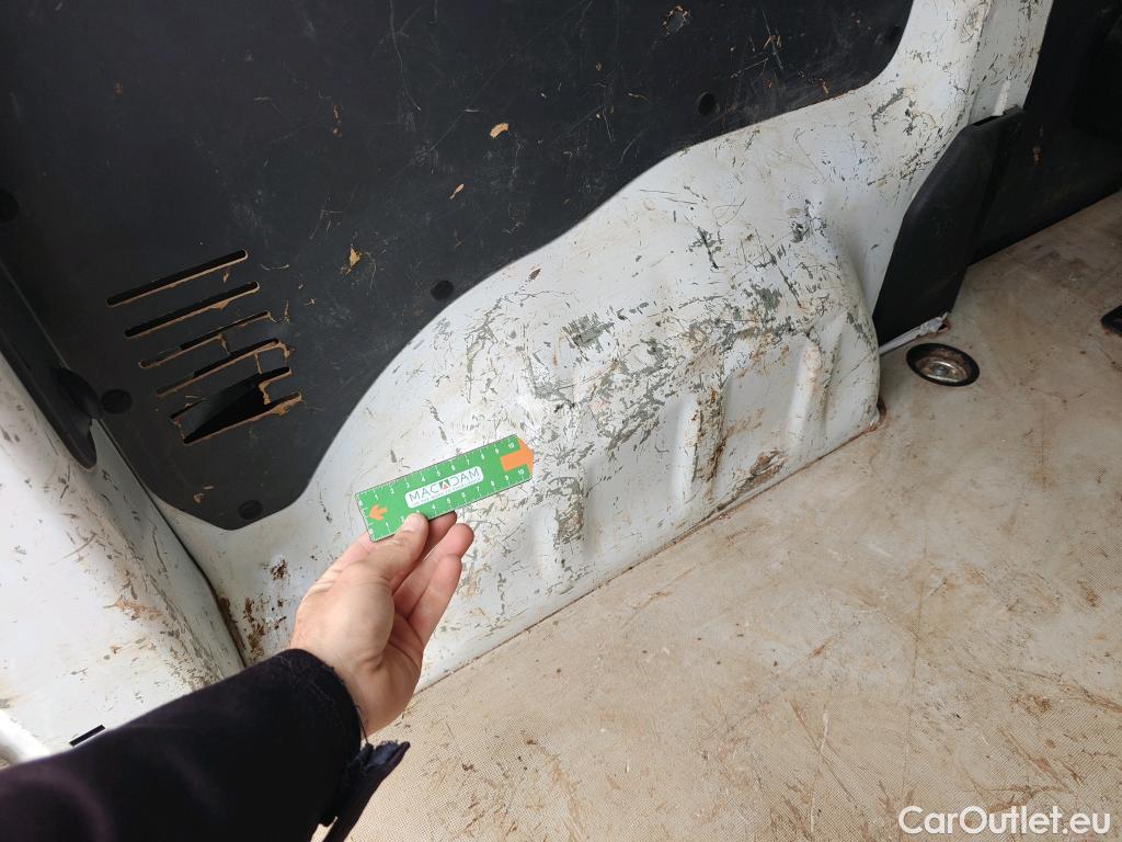  Opel  Vivaro OPEL  / 2019 / 4P / furgón 1.5 D 88kW (120CV) M Std Express M.P. DC #17