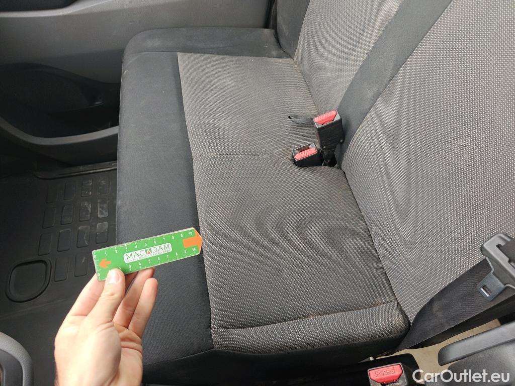  Opel  Vivaro OPEL  / 2019 / 4P / furgón 1.5 D 88kW (120CV) M Std Express M.P. DC #60