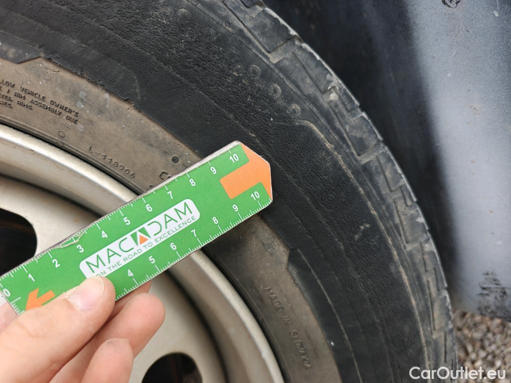  Opel  Vivaro OPEL  / 2019 / 4P / furgón 1.5 D 88kW (120CV) M Std Express M.P. DC #40