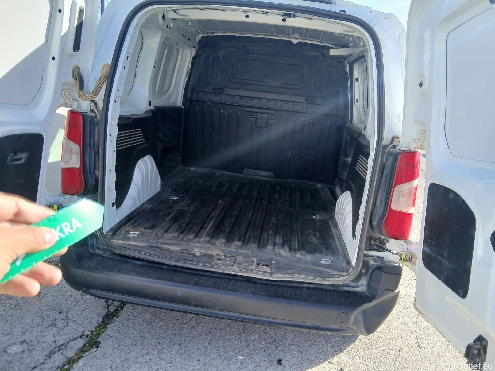  Peugeot  Partner PEUGEOT  / 2018 / 4P / furgón derivado de turismo Premium Standard 600kg BlueHDi 73kW (AC) #1