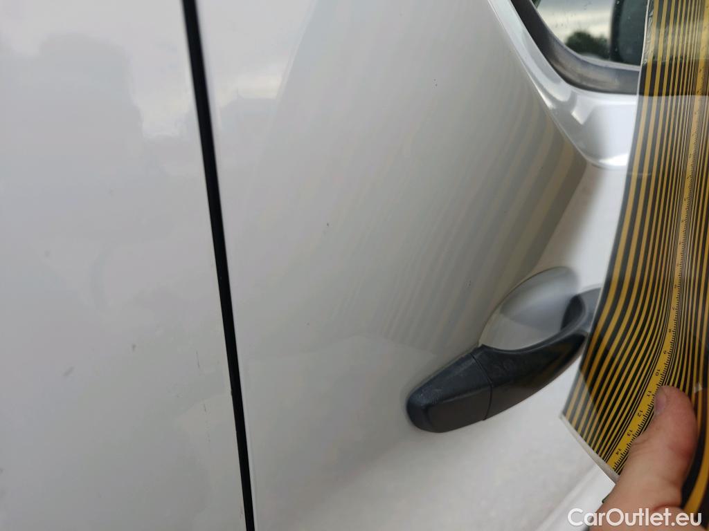  Opel  Vivaro OPEL  / 2019 / 4P / furgón 1.5 D 88kW (120CV) M Std Express M.P. DC #98