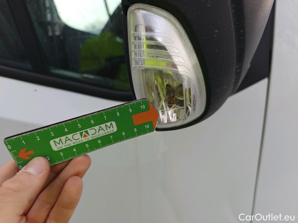  Nissan  NV400 NISSAN  / 2011 / 4P / furgón L2H2 3,5T 2.3dCi 99kW FWD Comfort #ISOTERMO# #92