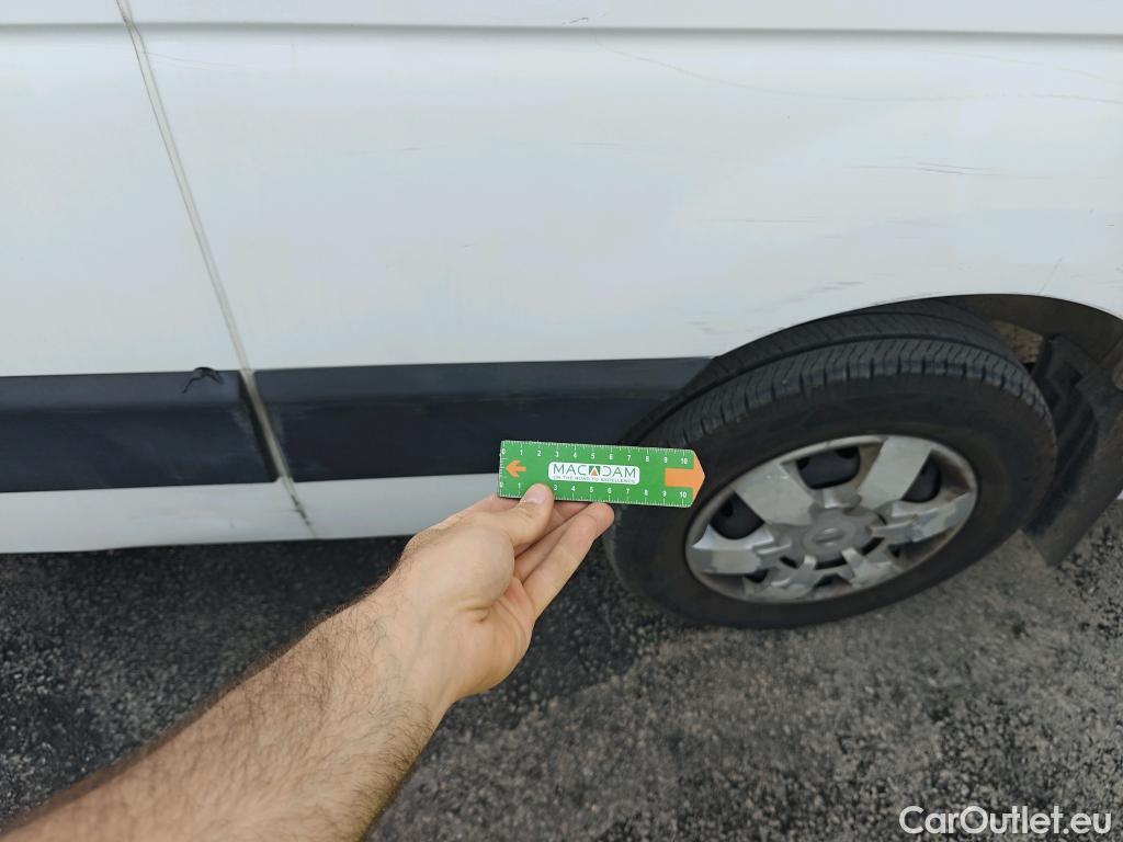  Nissan  NV400 NISSAN  / 2011 / 4P / furgón L2H2 3,5T 2.3dCi 99kW FWD Comfort #ISOTERMO# #96