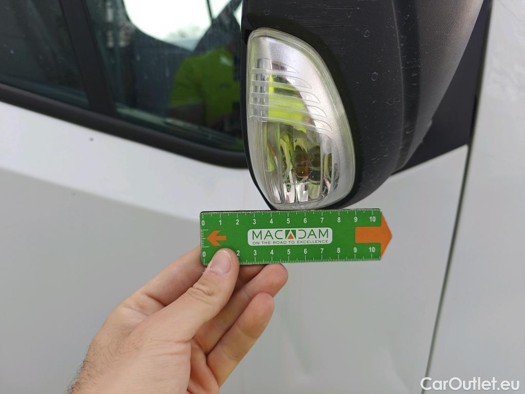  Nissan  NV400 NISSAN  / 2011 / 4P / furgón L2H2 3,5T 2.3dCi 99kW FWD Comfort #ISOTERMO# #91