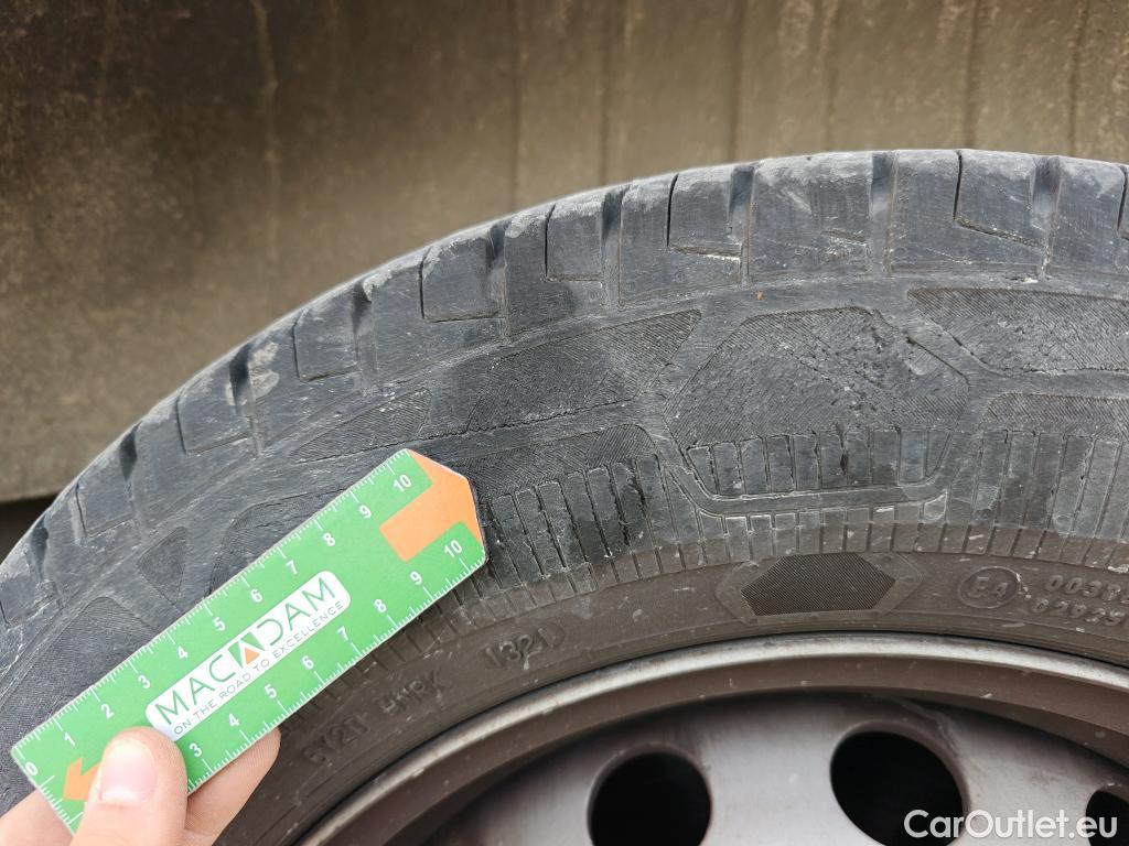  Renault  Master RENAULT  / 2019 / 4P / furgón Furgón T L2H2 3500 Bl dCi 100kW (135CV) #75